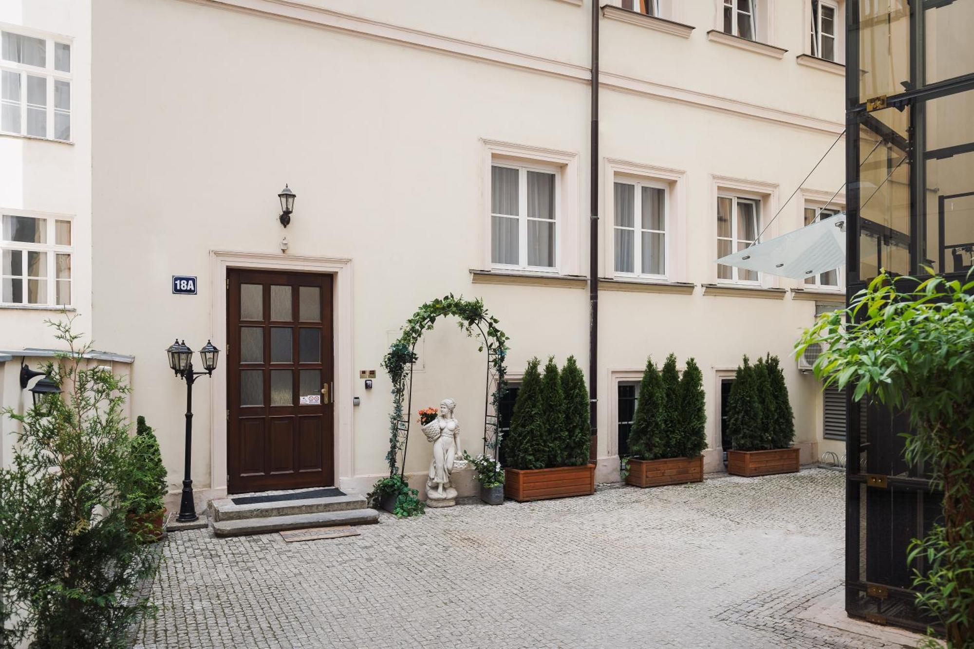 Prague Old Town Liliova Garden Hotel Exterior foto